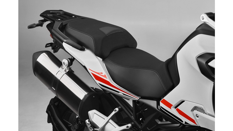 MV Agusta Lucky Explorer 5.5 - Immagine 19