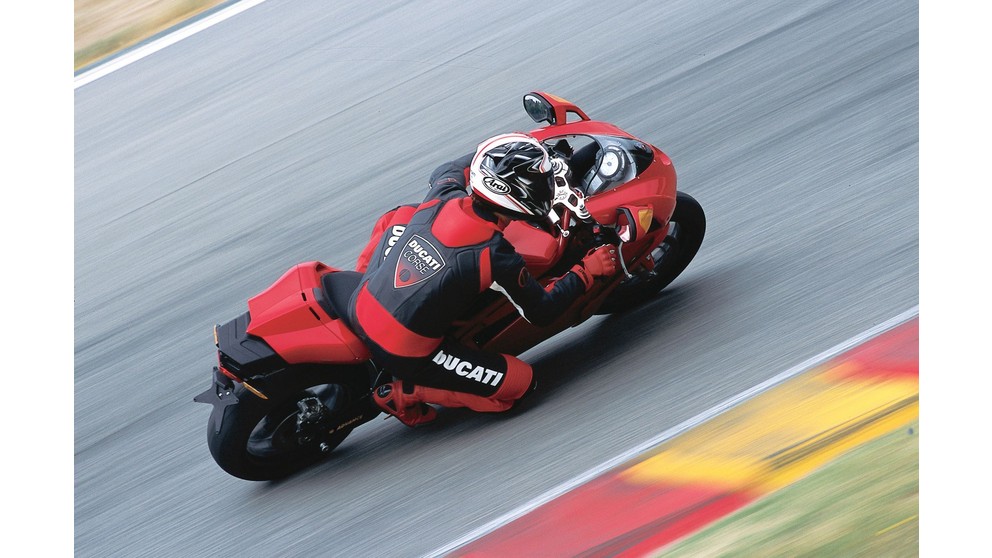 Ducati 999 - Obrázok 15