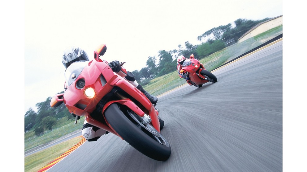Ducati 999 - Imagem 18