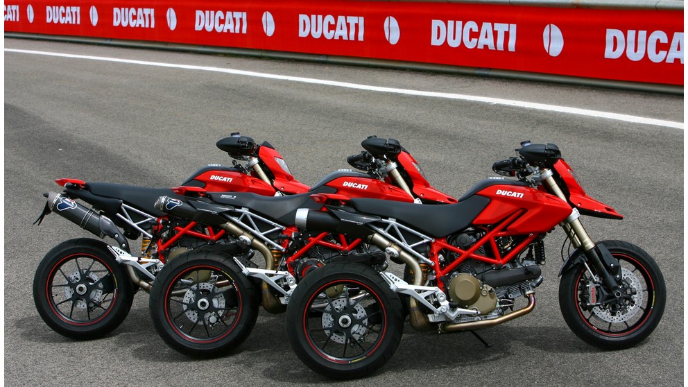 Ducati Hypermotard 1100 S - Слика 3