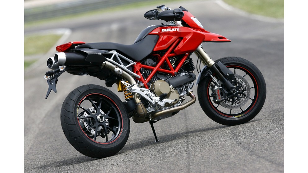 Ducati Hypermotard 1100 S - Слика 20