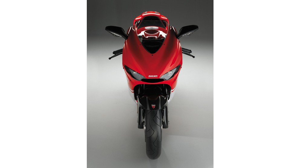 Ducati Desmosedici RR - Bild 9