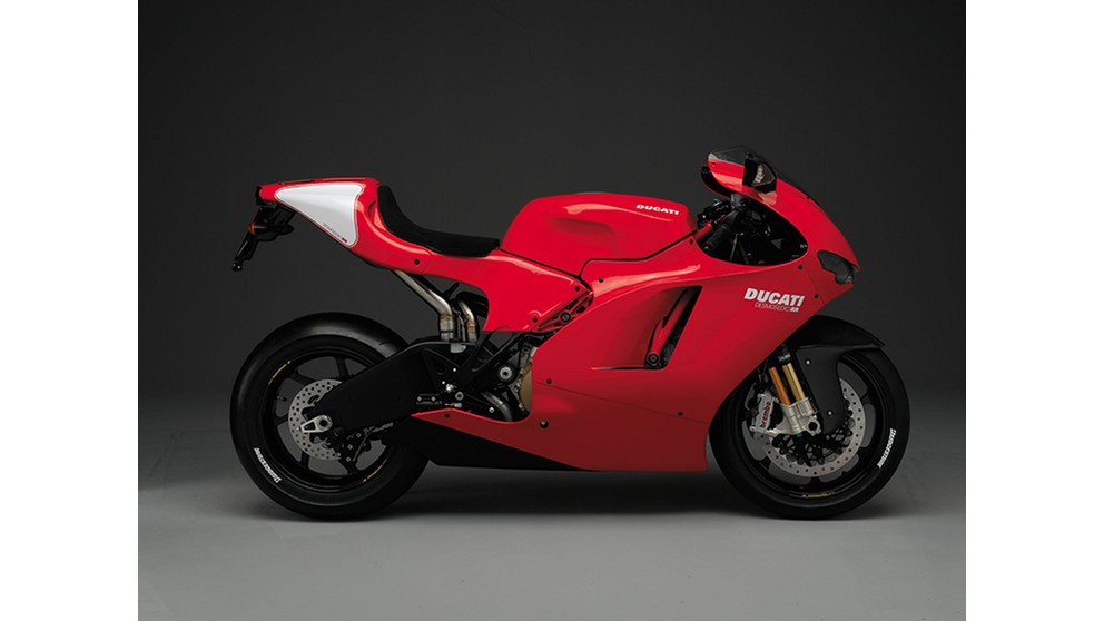 Ducati Desmosedici RR - Immagine 12