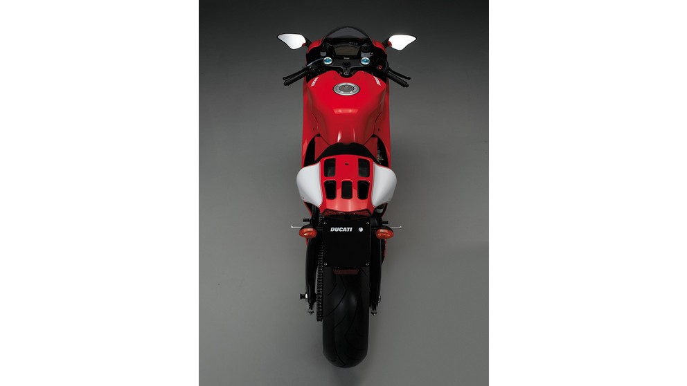 Ducati Desmosedici RR - Image 14