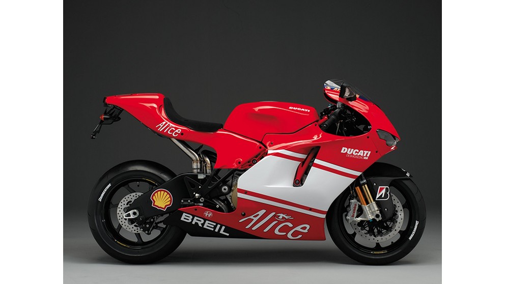 Ducati Desmosedici RR - Obrázok 16