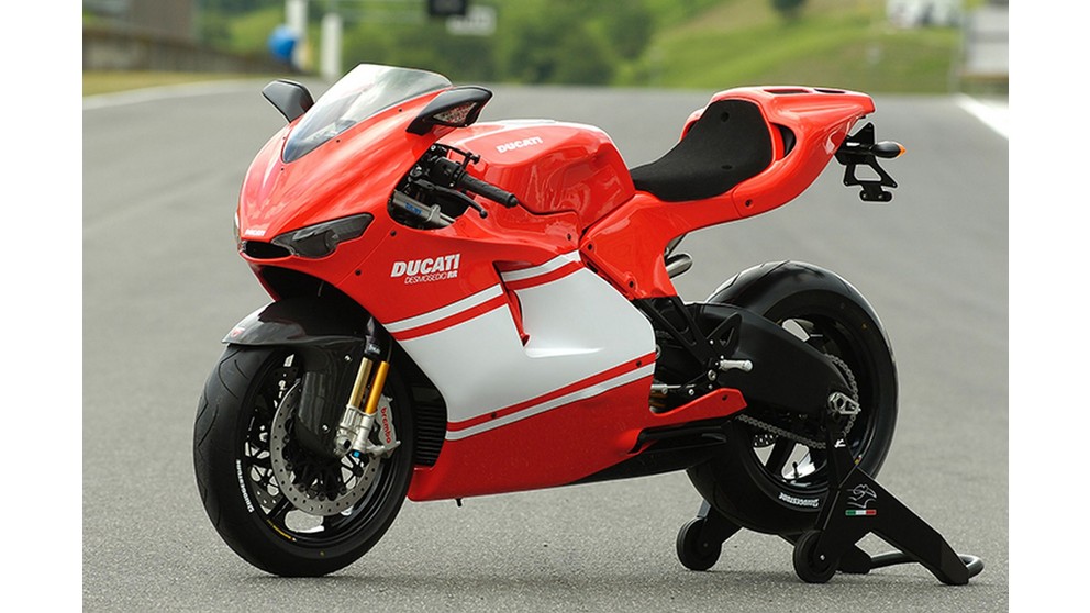 Ducati Desmosedici RR - Immagine 18