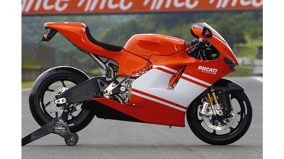 Ducati Desmosedici RR - Immagine 20