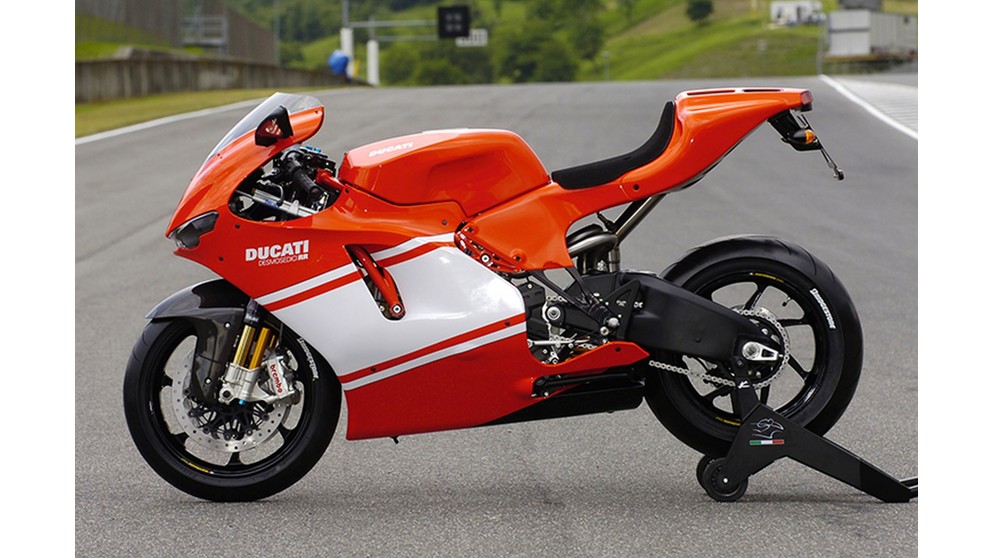 Ducati Desmosedici RR - Image 22