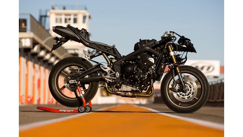 Triumph Daytona 675 - Imagen 24