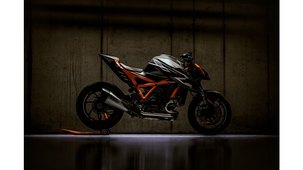 KTM 1290 Super Duke RR - Resim 21