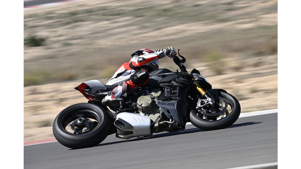 Ducati Streetfighter V4 - Obrázek 12