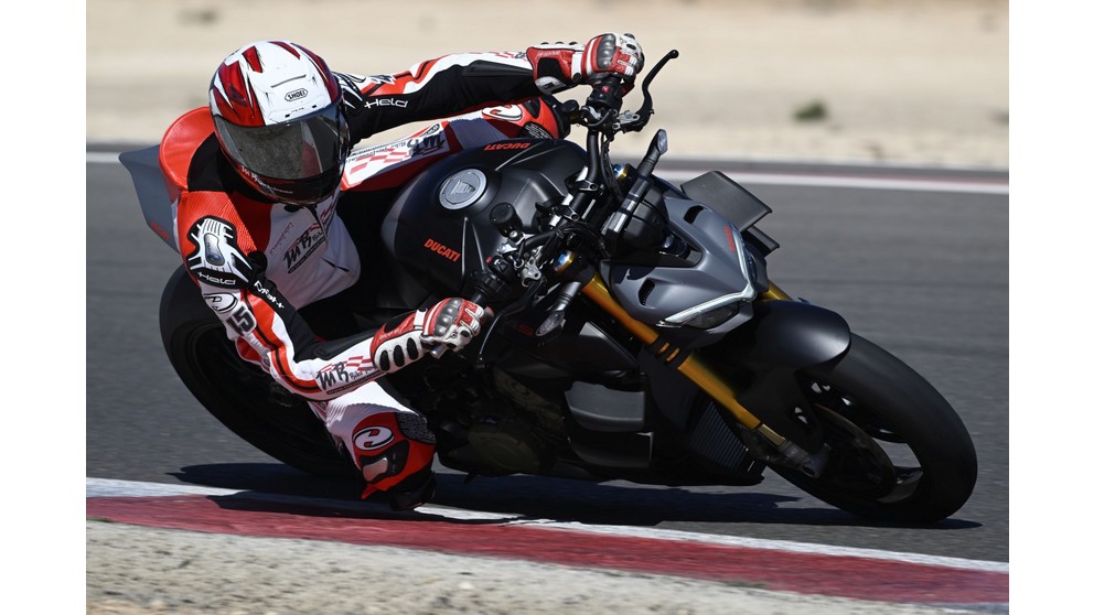 Ducati Streetfighter V4 - Obrázek 23