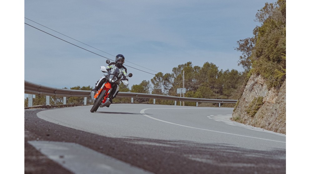 KTM 890 Adventure R - Obraz 19