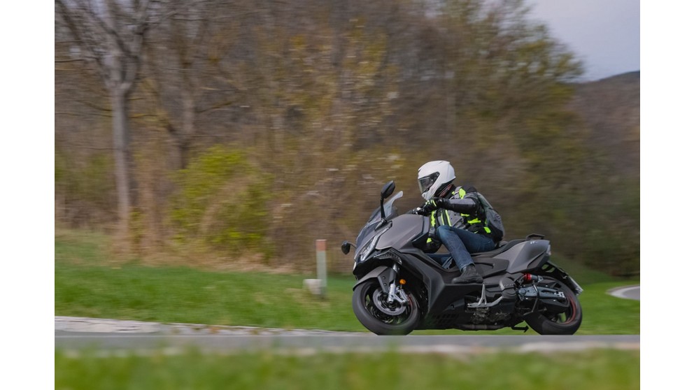 Kymco AK 550i ABS PREMIUM - Obrázok 20