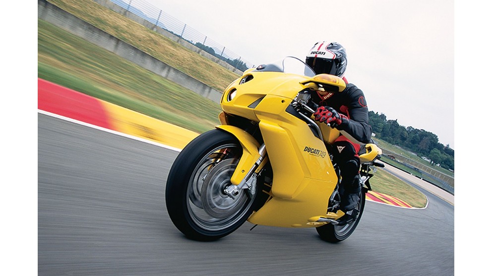 Ducati 749 S - Obrázek 2