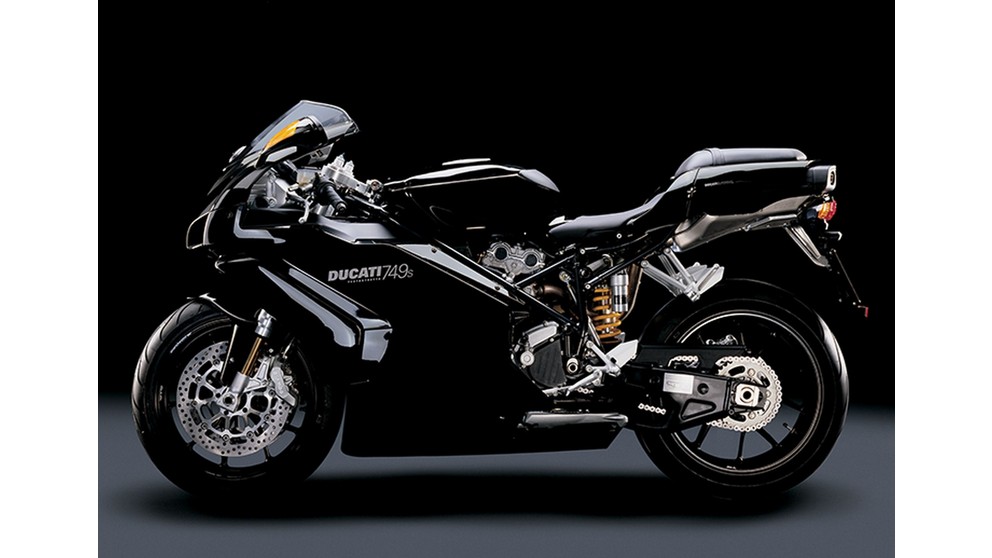 Ducati 749 S - Image 8