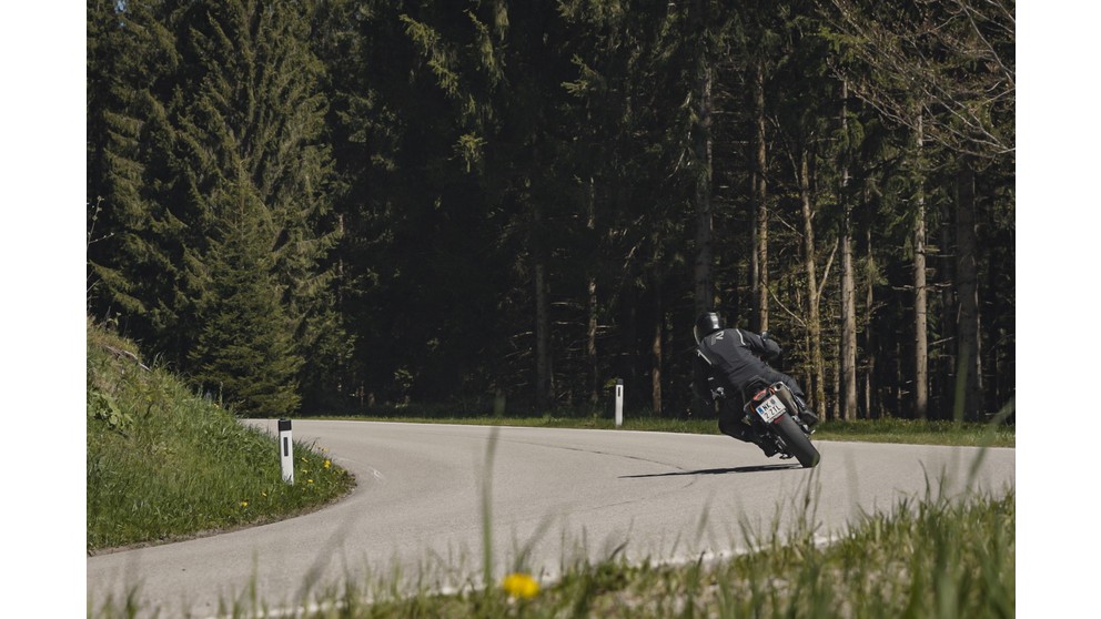 KTM 790 Duke - Kép 23