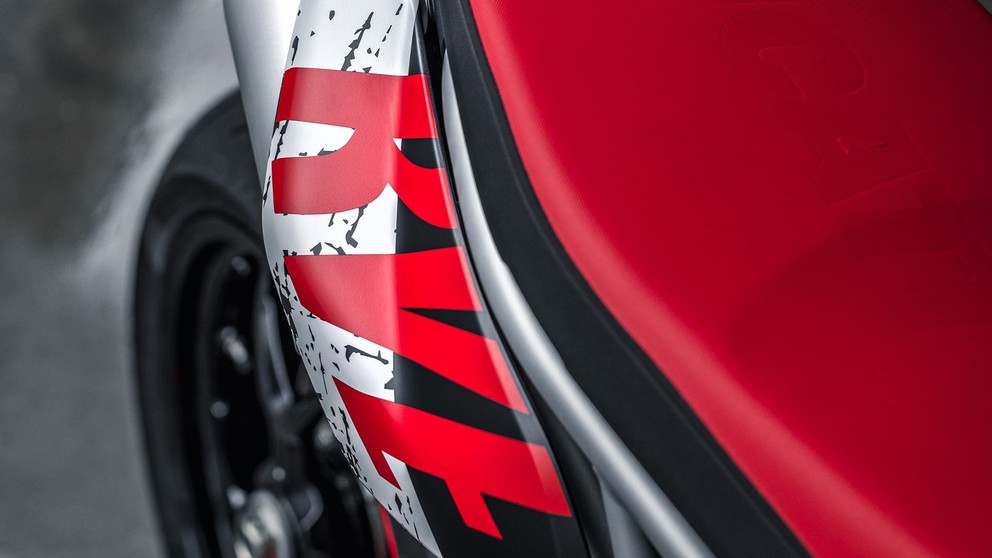 Ducati Hypermotard 950 RVE - Imagem 12