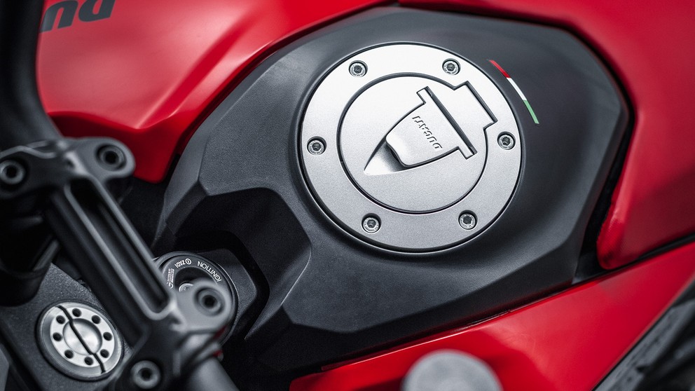 Ducati Hypermotard 950 RVE - Imagem 14