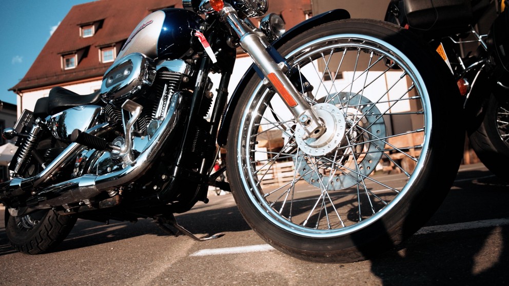 Harley-Davidson Sportster XL 1200C Custom - Obrázok 10
