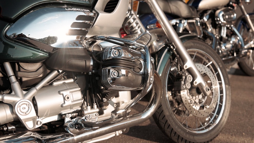 Harley-Davidson Sportster XL 1200C Custom - Obrázok 21