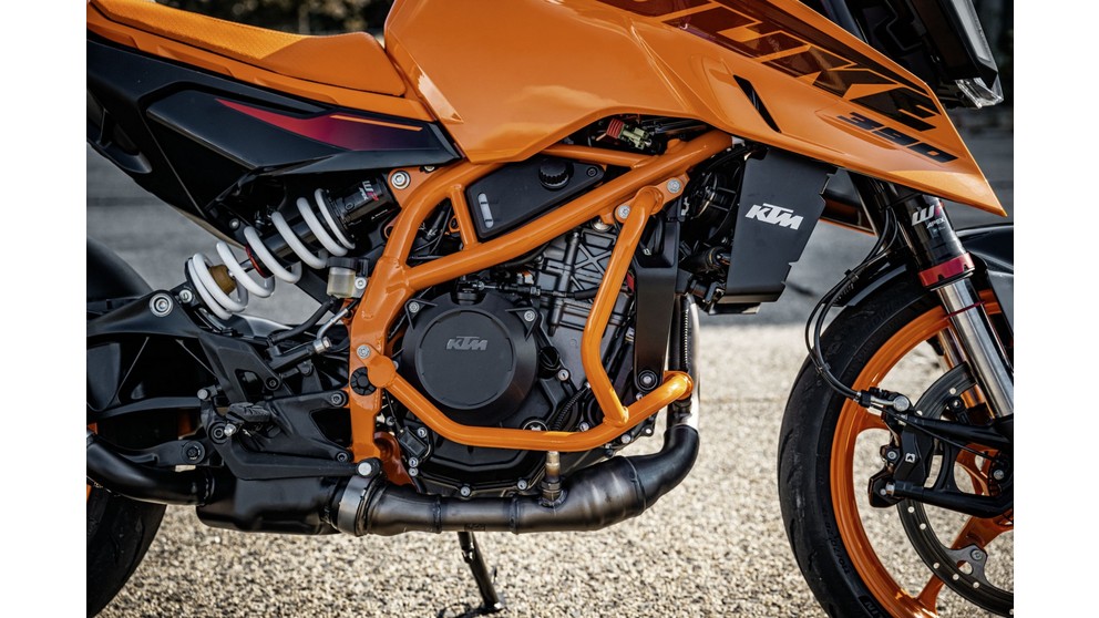 KTM 125 Duke - Obraz 22