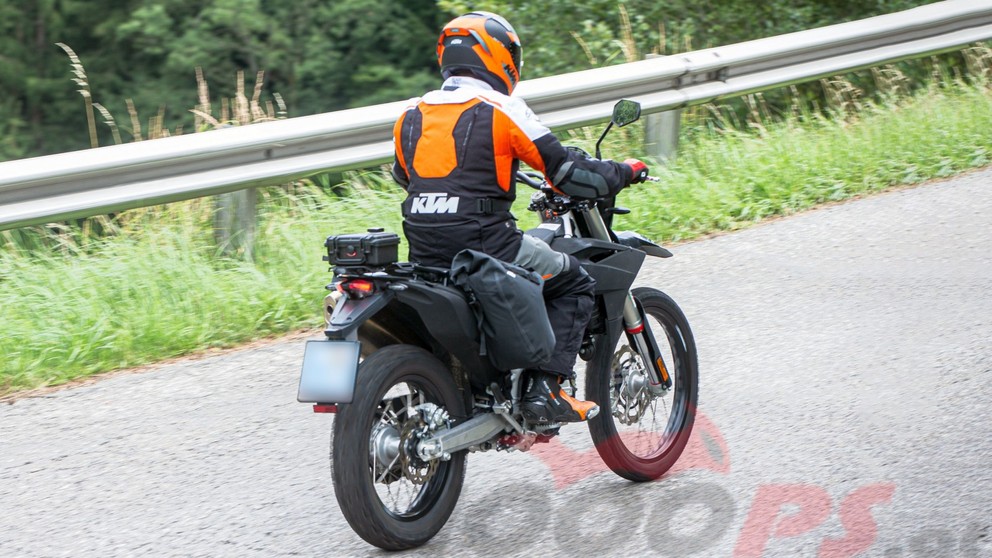 KTM 690 Enduro R - Obrázok 21