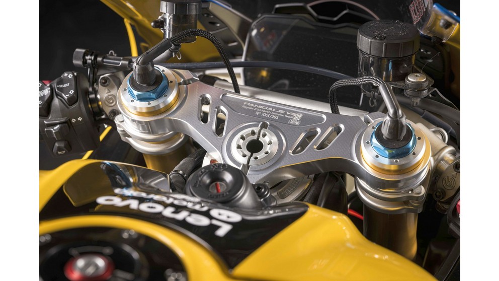 Ducati Panigale V4 S - Imagen 17