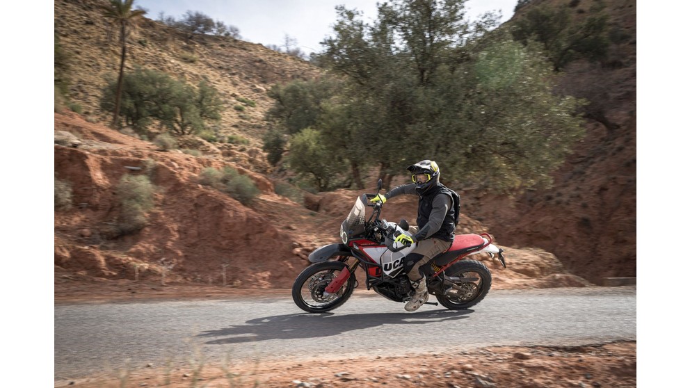Ducati DesertX Rally - Resim 13