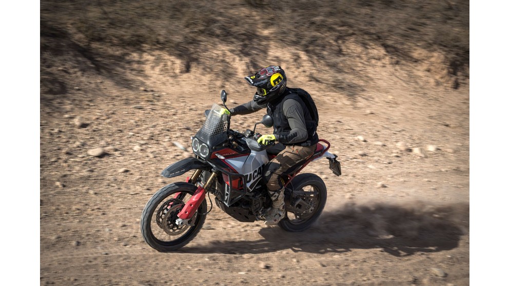 Ducati DesertX Rally - Kép 16