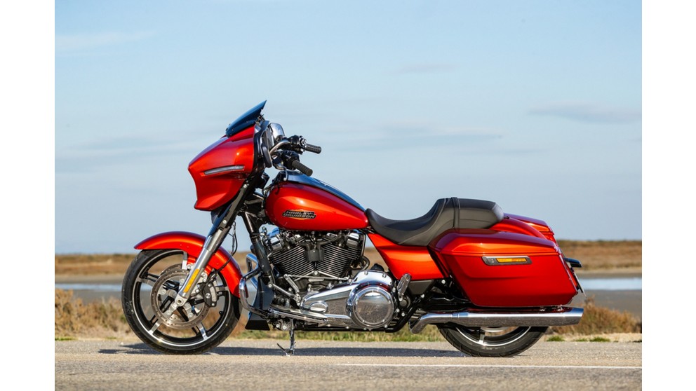 Harley-Davidson Street Glide FLHX - Bild 9