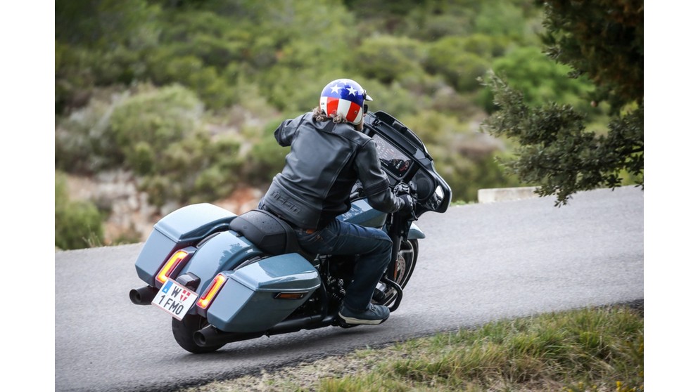 Harley-Davidson Street Glide FLHX - Bild 7