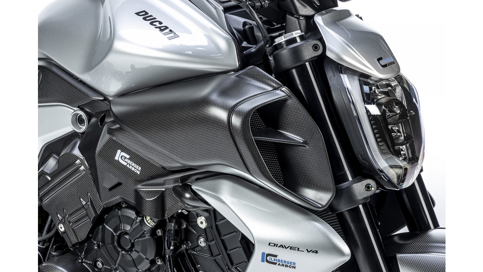 Ducati Diavel V4 - Image 24