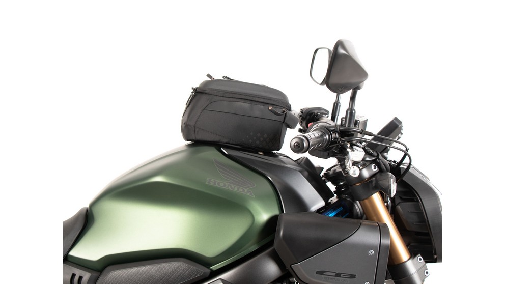 Honda CB650R - Image 10