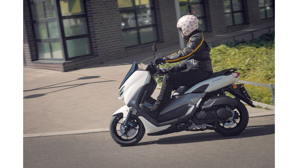 Yamaha NMAX 125 - Obraz 24