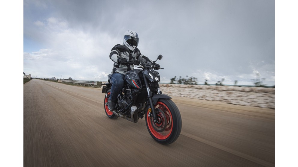 Yamaha MT-07 - Resim 24