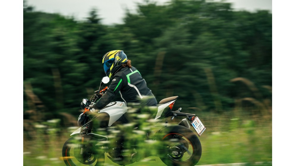 CFMOTO 450NK - Imagem 22