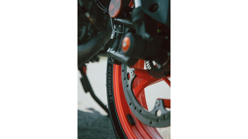 KTM 390 Duke - Imagem 15