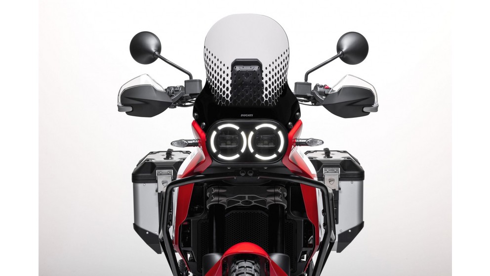 Ducati DesertX Discovery - Imagem 24
