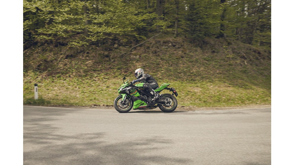 Kawasaki Ninja ZX-10R - Bild 8