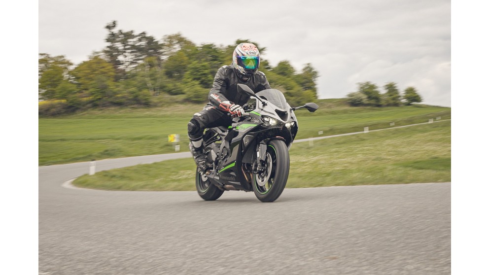 Kawasaki Ninja ZX-10R - Bild 5