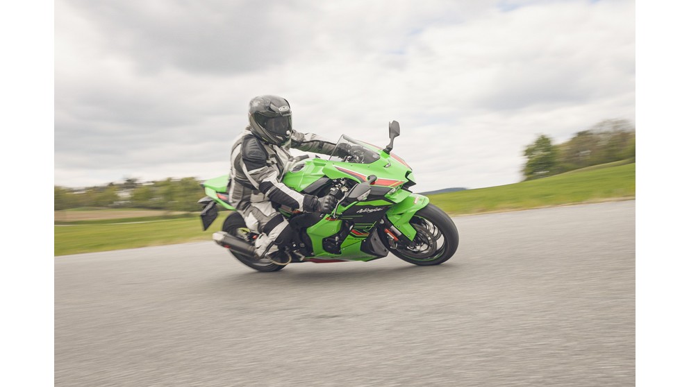 Kawasaki Ninja ZX-10R - Bild 13