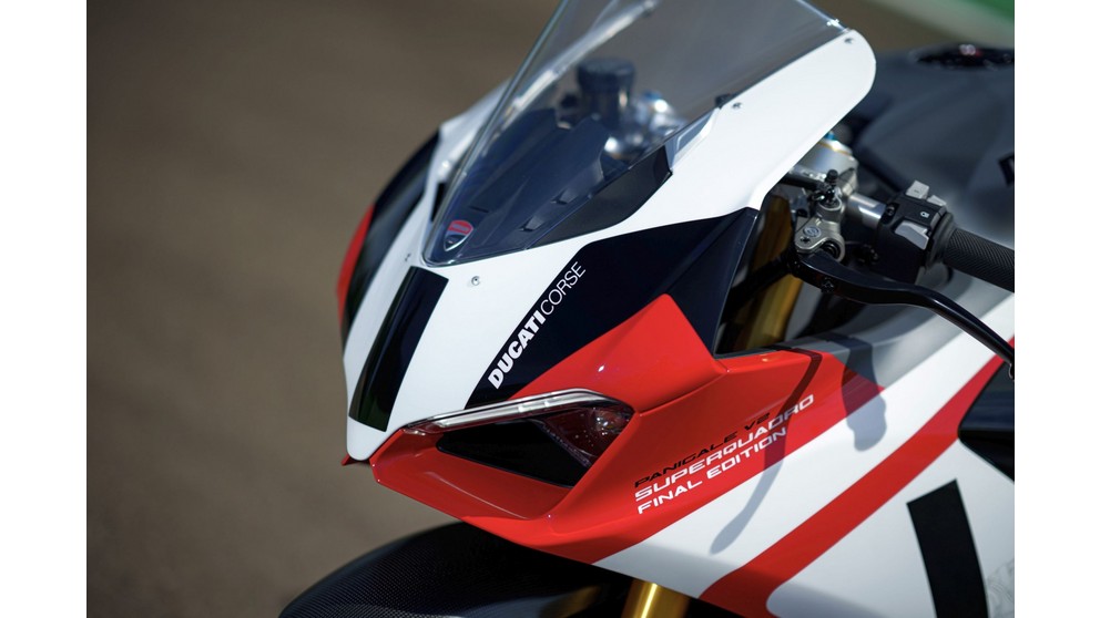 Ducati Panigale V2 Superquadro Final Edition - Immagine 23