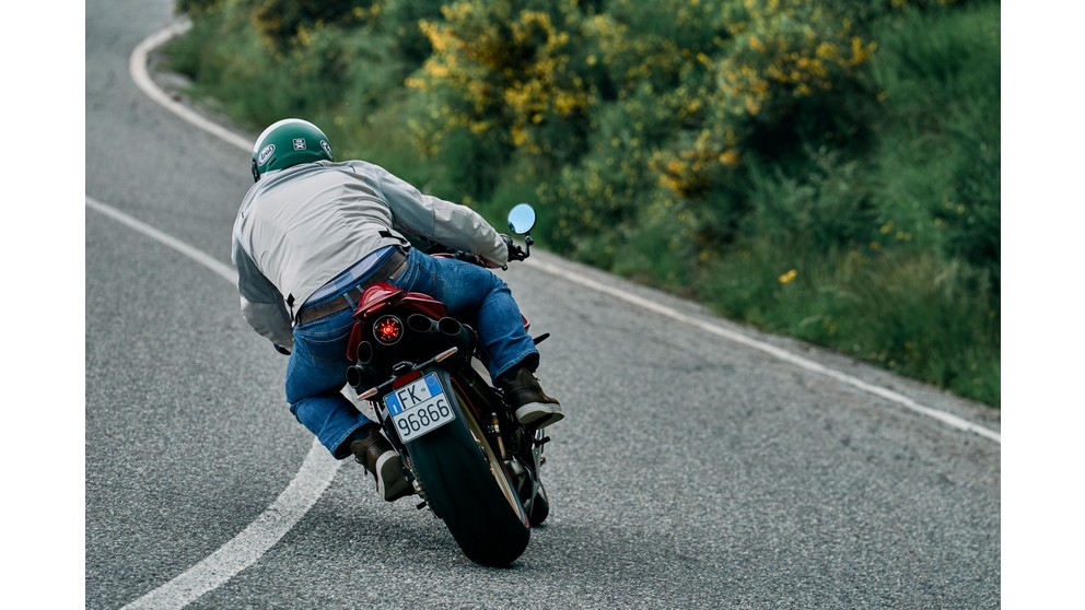 MV Agusta Superveloce 1000 Serie Oro - Obrázek 13