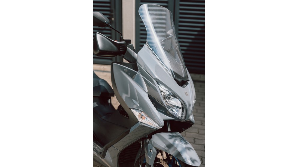 Suzuki Burgman 400 - Слика 14