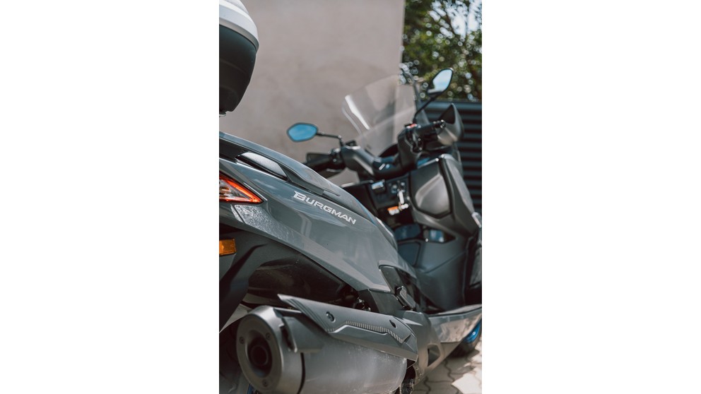 Suzuki Burgman 400 - Image 23