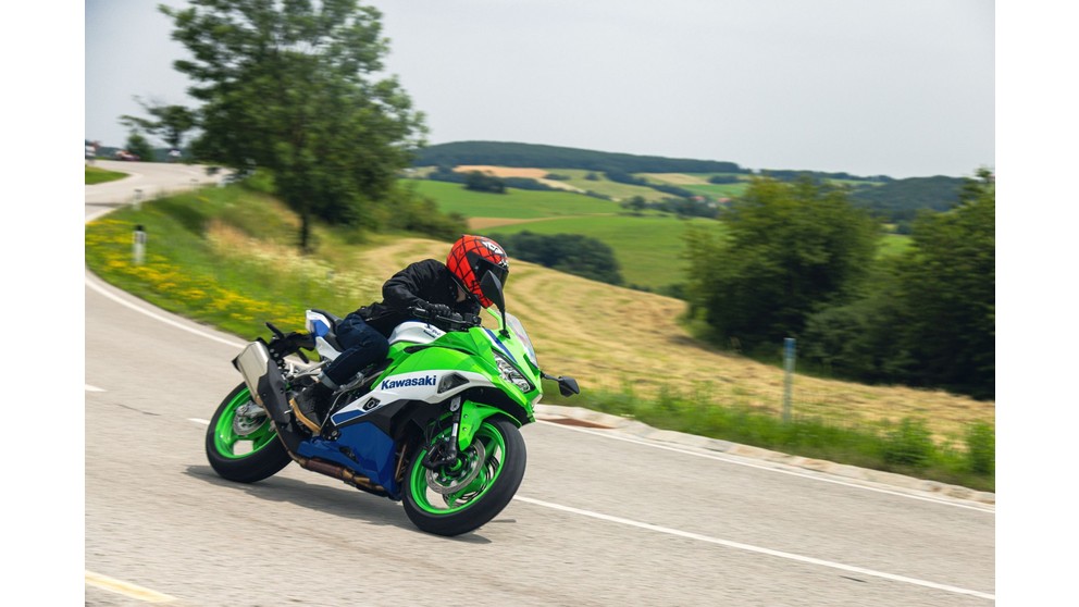 Kawasaki Ninja ZX-4RR 40th Anniversary Edition - afbeelding 15