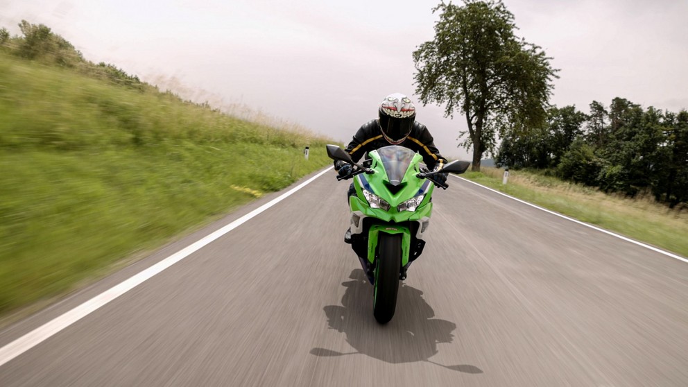 Kawasaki Ninja ZX-4RR 40th Anniversary Edition - Bild 14