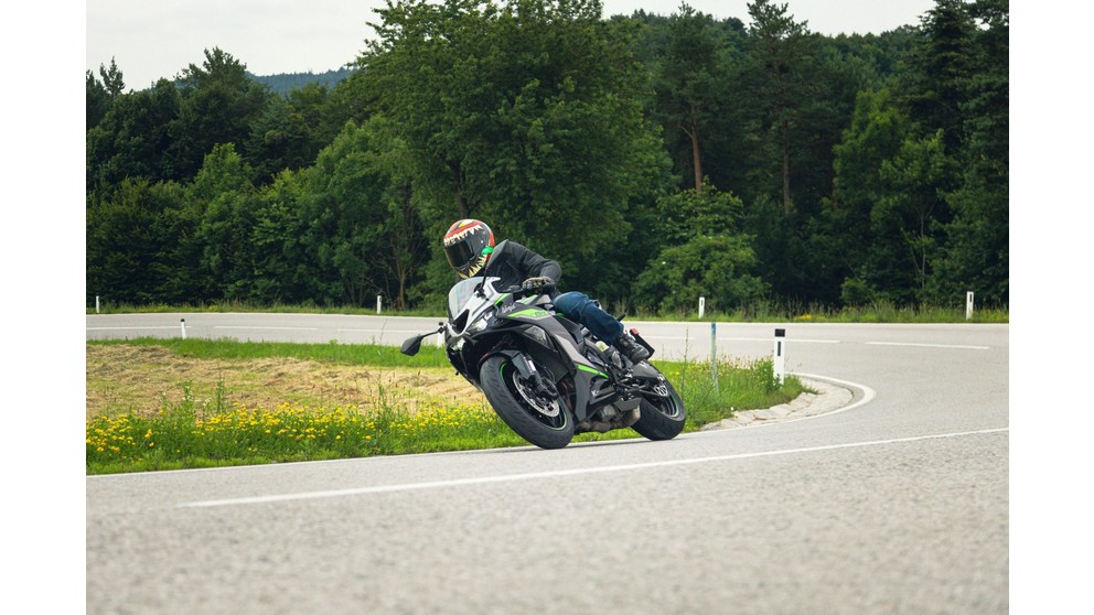 Kawasaki Ninja ZX-6R - Resim 23