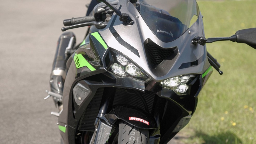 Kawasaki Ninja ZX-6R - Imagem 13